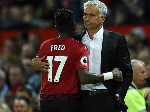 Có Fred, Mourinho thừa nhận 'chán ngấy' De Gea và Young