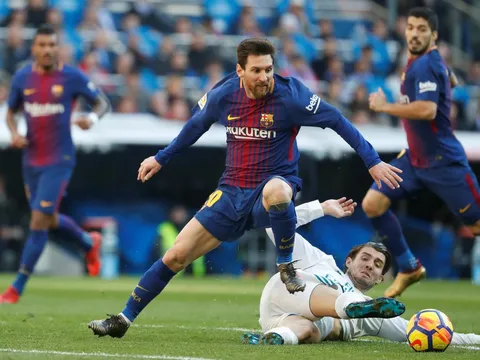 "Cò" vé giả trận El Clasico sa lưới cảnh sát Tây Ban Nha