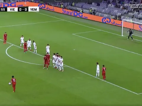 'Trinh sát J-League và K-League có thấy cầu vồng của Quang Hải chưa?'