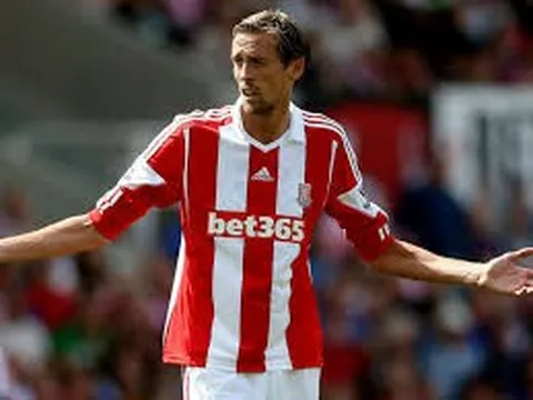 Còn ai nhớ đến 'Sát thủ Sếu' - Peter Crouch