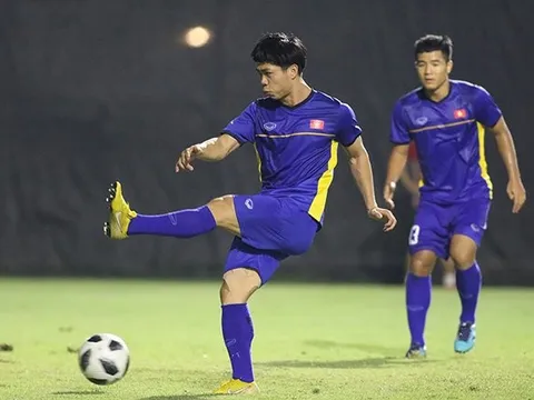 U23 Việt Nam tập đá luân lưu, Công Phượng đã... thành công!