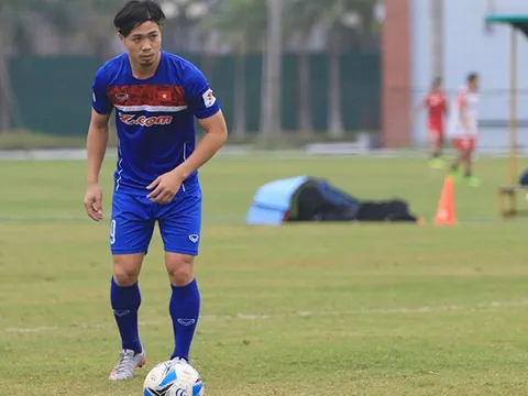 Công Phượng kế thừa áo đấu của Công Vinh ở ĐT Việt Nam