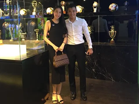 Công Vinh trình làng phòng truyền thống CLB TP. HCM đẳng cấp nhất Việt Nam