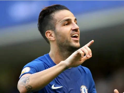 Conte: "Fabregas phải nhìn Kante mà học tập"