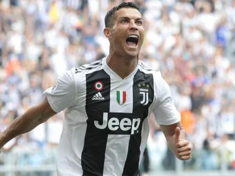 Cristiano Ronaldo chơi thế nào trong những 'lần đầu tiên'?