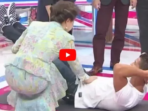 Cristiano Ronaldo cười thả ga khi chơi trò lạ ở Nhật Bản