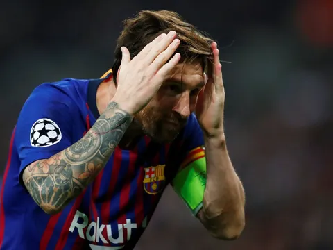 Không phải Barca thắng, mà là Tottenham tự thua