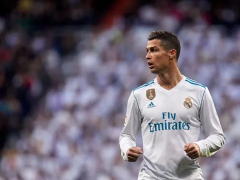 Cristiano Ronaldo lập thêm kỉ lục tại Champions League