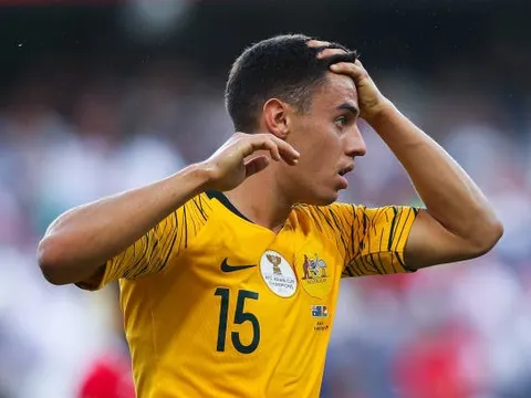 Cú sốc đầu tiên Asian Cup, Đương kim vô địch trắng tay ngày ra quân