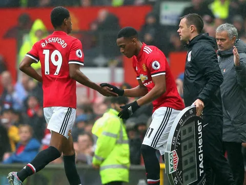 Mourinho chê: "Cú sút của Martial dở tệ"
