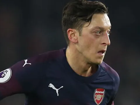 Cực nóng! Đại diện chốt tương lai Mesut Ozil ở Arsenal