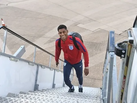 Rashford tươi tắn cùng tuyển Anh có mặt ở Malta