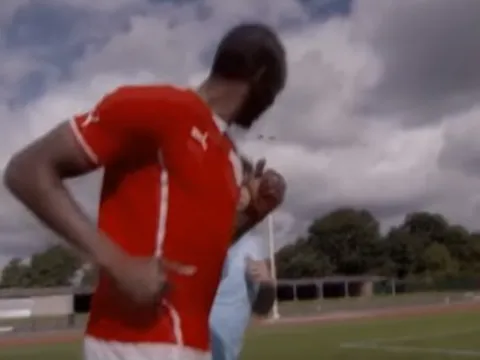 Cuộc so tài 'nhẹ nhàng' giữa Usain Bolt và Aguero