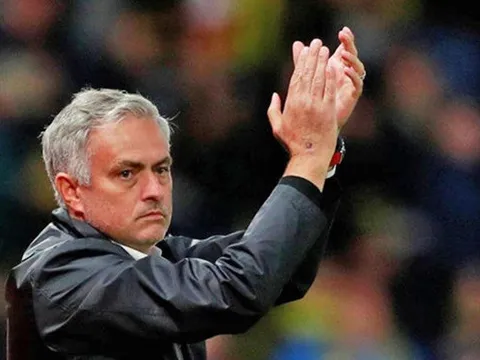 Cựu danh thủ Man Utd chỉ đích danh cái tên Mourinho cần trao suất đá chính