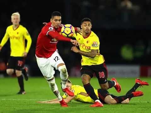 Berbatov chỉ điểm Mourinho cách hạ Watford