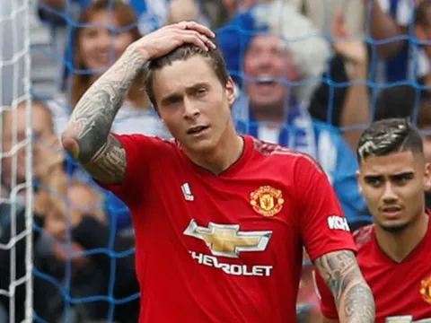 'Lindelof không xứng đáng với số tiền Man Utd đã bỏ ra'