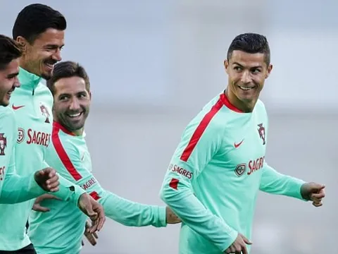 Ronaldo đầy thư thái trước ngày làm khách tại Andorra
