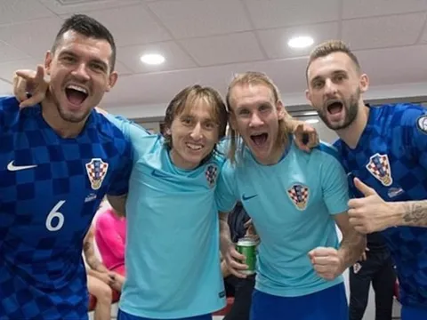 Giật vé dự World Cup, dàn sao Croatia ăn mừng đầy phấn khích