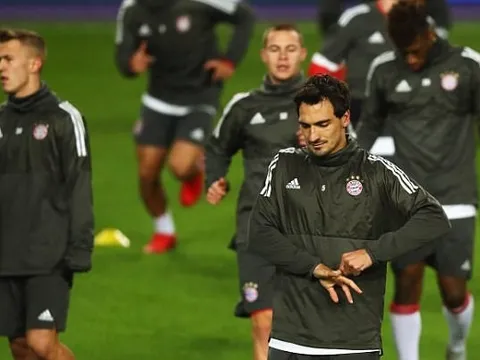 Giữa bão tin đồn, Sanchez và Ozil vẫn tập luyện cực hăng