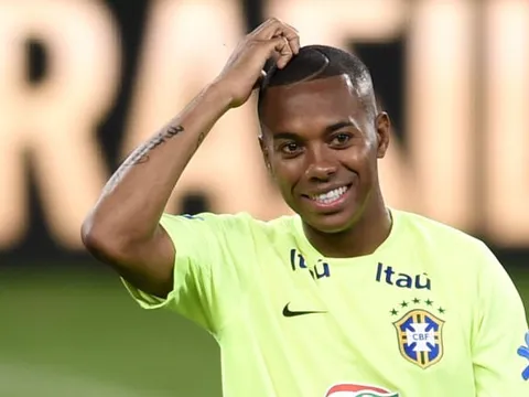 Robinho và sự nghiệp đầy thăng trầm của "Pele đệ nhị"