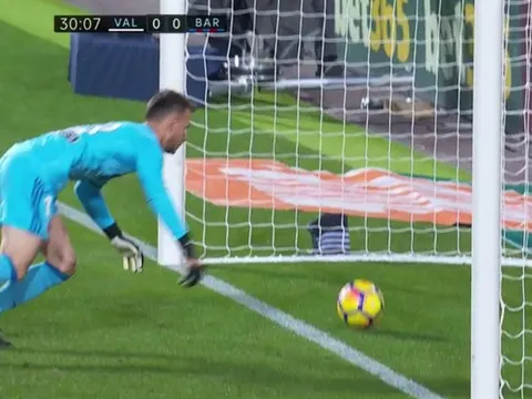 Cận cảnh bàn thắng "không hợp lệ" của Messi vào lưới Valencia