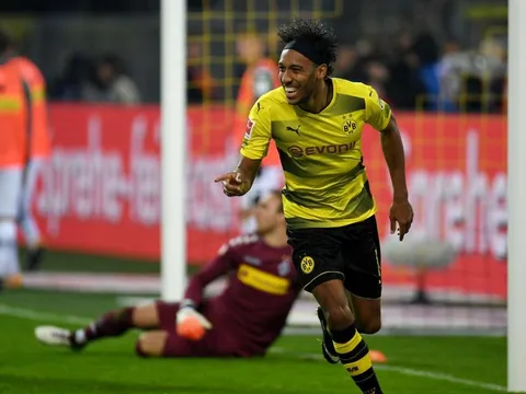 Đội hình tiêu biểu vòng 6 Bundesliga: Vinh danh Dortmund
