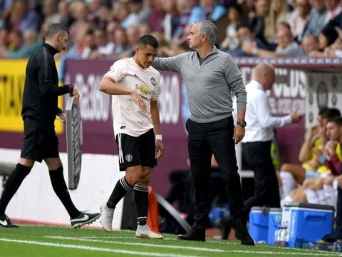 Đã đến lúc Mourinho đưa ra quyết định quan trọng cho Sanchez
