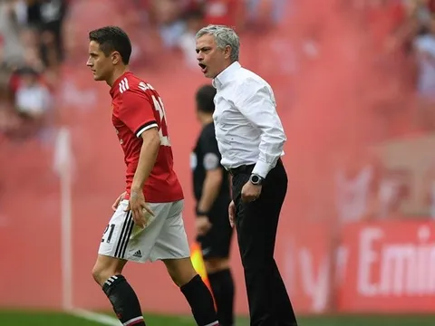 Đã đến lúc Mourinho nghĩ về Ander Herrera?