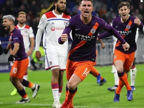 Đá như lên đồng, Laporte khiến fan "sốc nặng"