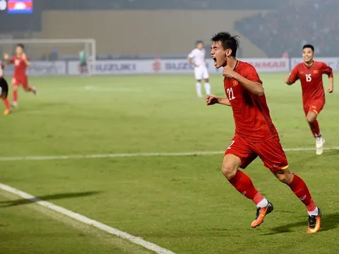 Đại thắng, một cầu thủ Việt cùng lúc được gọi là Cavani, Morata và... Ramos