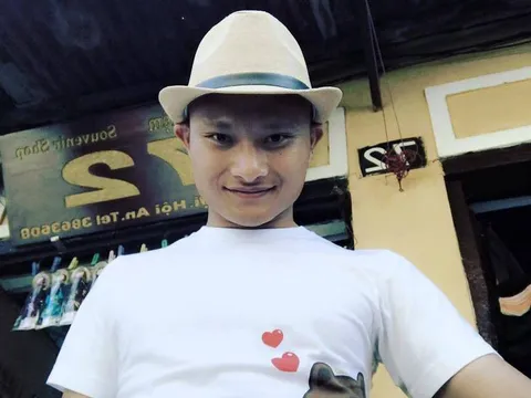 Đại thắng Lào, fan lên tiếng bênh vực Trọng Hoàng cực gắt