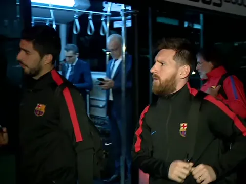 Dàn sao Barca hành quân đến ngoại ô Madrid