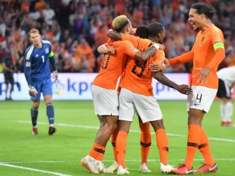 Dàn sao Liverpool tỏa sáng, Hà Lan hủy diệt Cỗ xe tăng