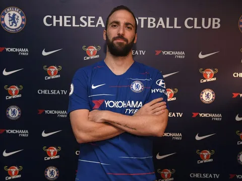 Đăng hình tập luyện chăm chỉ, Higuain nhận cái kết không thể đắng hơn