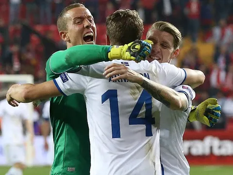 Đánh bại Thổ Nhĩ Kỳ, 99% 'đảo quốc băng' lần đầu tham dự World Cup