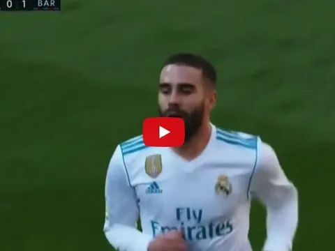 Daniel Carvajal hóa thủ môn một cách lộ liễu