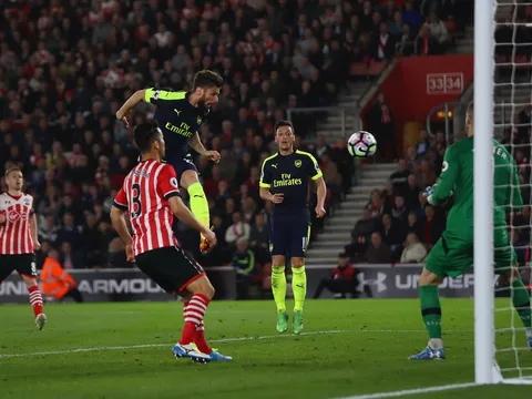 Đấu Arsenal, Southampton ấp ủ mưu lớn