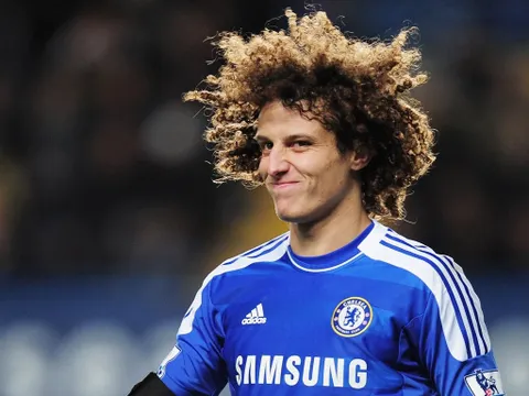 David Luiz - 'Cậu bé 8 tuổi' không chịu lớn!