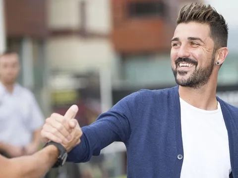 David Villa tươi "như hoa" trong ngày trở lại tuyển Tây Ban Nha