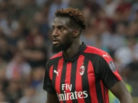 Dạy không nổi "bom xịt' Chelsea, HLV AC Milan chỉ biết than trời