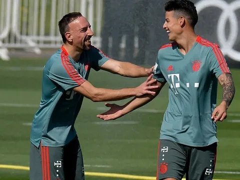 Đây là phản ứng của Ribery sau scandal chửi thẳng mặt NHM