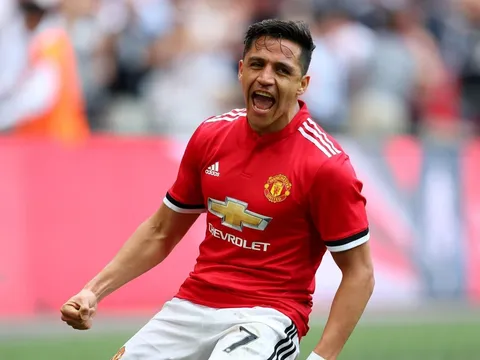 Đây, lý do Mourinho hoàn toàn không điên khi loại Martial, dùng Sanchez!