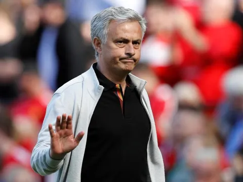 Đây, nguyên nhân dẫn đến khủng hoảng hiện tại của Mourinho