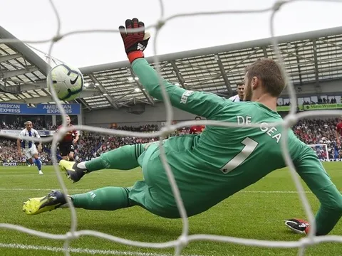 De Gea tiếp tục 'đánh mất mình' sau World Cup