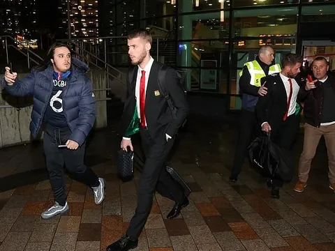De Gea như nam thần khi cùng dàn sao Quỷ đỏ trở lại Manchester