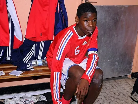 De Gea, Rooney, Pogba, Ronaldo và những hình ảnh ngày ấy - bây giờ cực độc