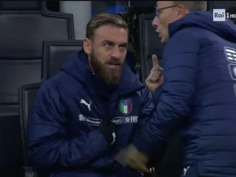 Khoảnh khắc cuối cùng của Daniele De Rossi