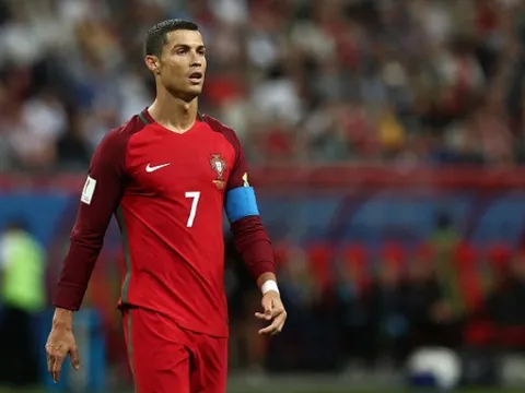Giữa tâm bão, thủ tướng Bồ Đào Nha lên tiếng bênh vực Ronaldo