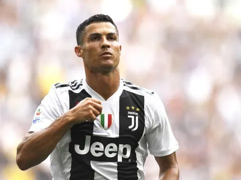 Chỉ trích chủ tịch Perez, Ronaldo có sự toan tính