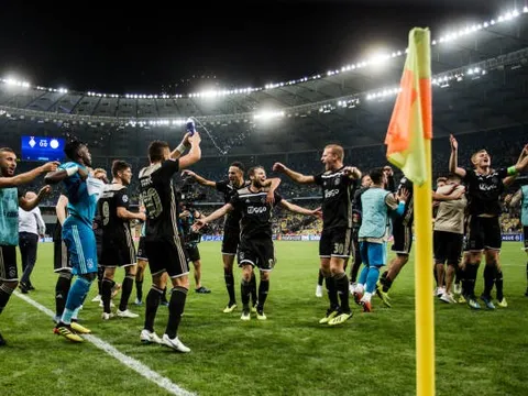 Đêm qua, Ajax là đội bóng hạnh phúc nhất!